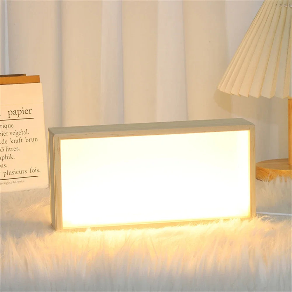 cadre photo bois moderne lumineux décoration mur astronaute blanc opalescent minimaliste