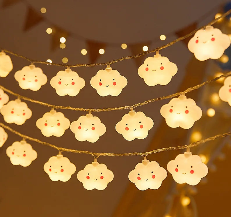 nuages mignons blanc jaune guirlande lumineuse moderne décoration noël anniversaire mariage