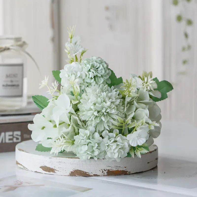 décoration mariage bouquet fleurs artificielles soie vertes blanches intérieur rustique naturel