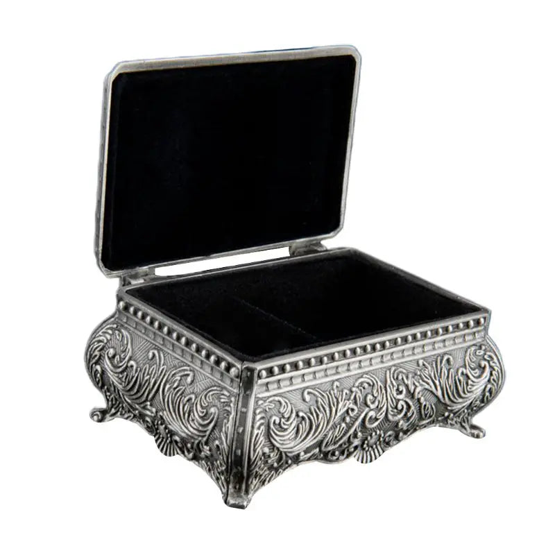 boîte bijoux argentée ornements floraux classique tissu intérieur femmes domestique