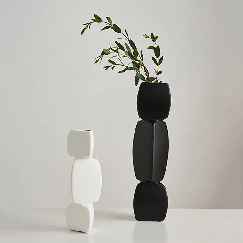 vases decoratifs modernes minimalistes geometriques blanc noir sculpturauxbranches feuillageintérieur decoration
