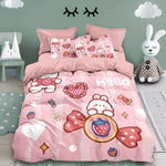 ensemble literie enfantin motif lapins fraises coeurs rose bleu hello so cute carotte