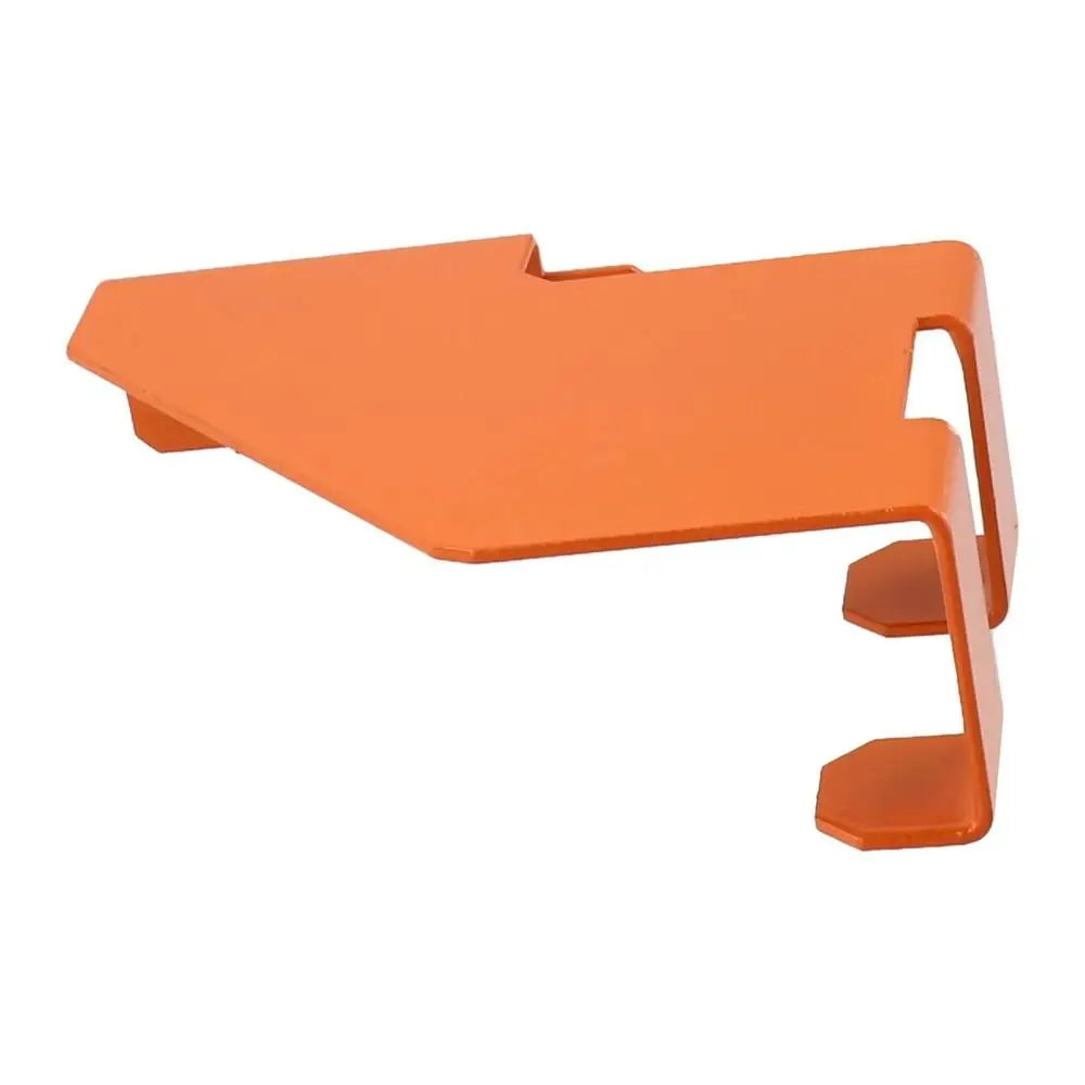 support mural industriel noir orange outils jardin vis cheville fixations robustes tronçonneuse pelles multifonctionnels