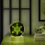 veilleuse verre transparent motif géométrique lumineux couleurs vives socle boisclair adaptateur secteur