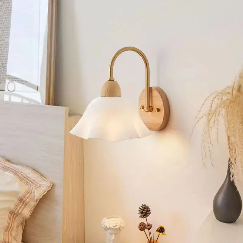 lampe murale bois clair fleur scandinave minimaliste chambre coucher éclairage quotidien led opaque