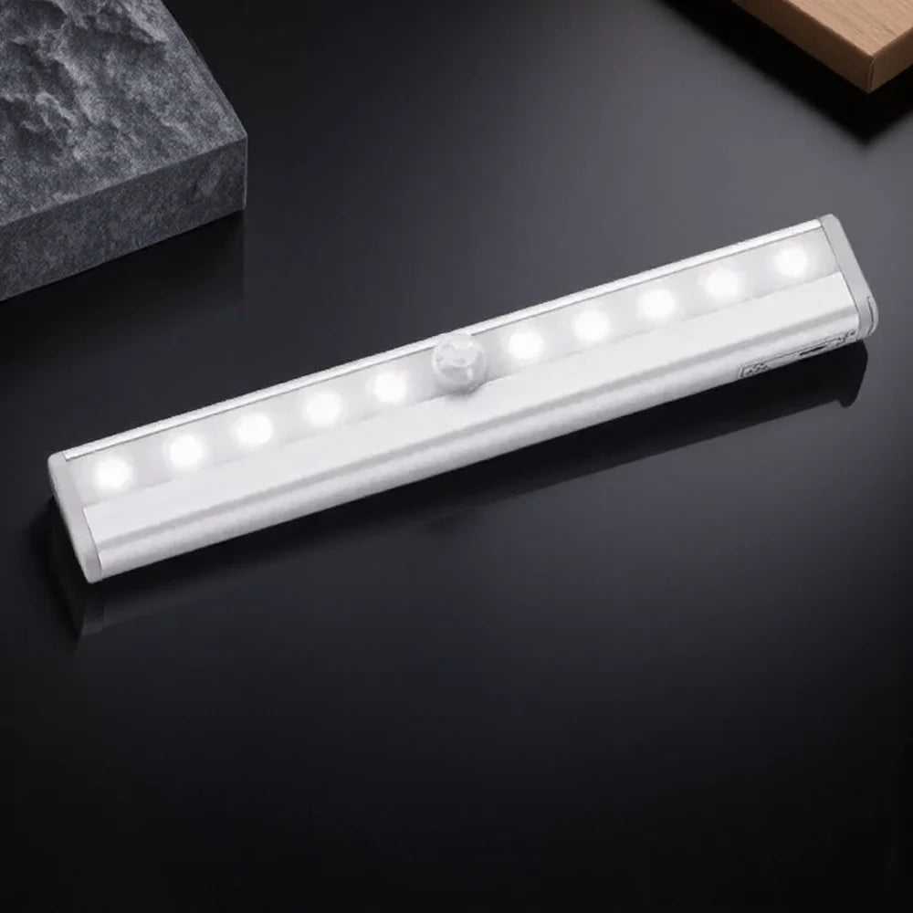 lampes led détecteur mouvement adhésif aimant moderne minimaliste batteries aaa
