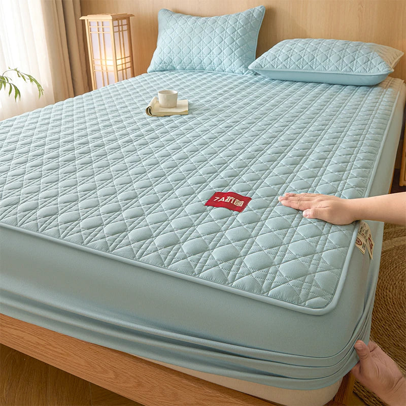 protège matelas imperméable antibactérien antiacariens quilté blanc rose gris beige moderne adhésif