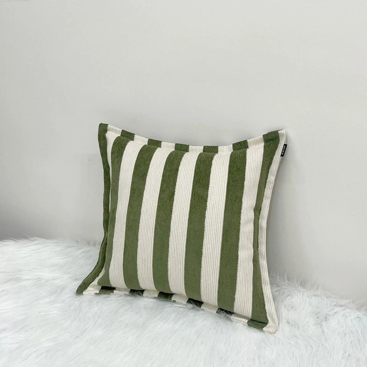 housses coussin polyester rayées beige marron modernes adhésives lit dimension 30x50cm 45x45cm decoration interieur