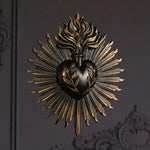 sculpture murale cœur relief feuilles bronze noir artisanal gothique décoration intérieure ornement religieux farmhouse
