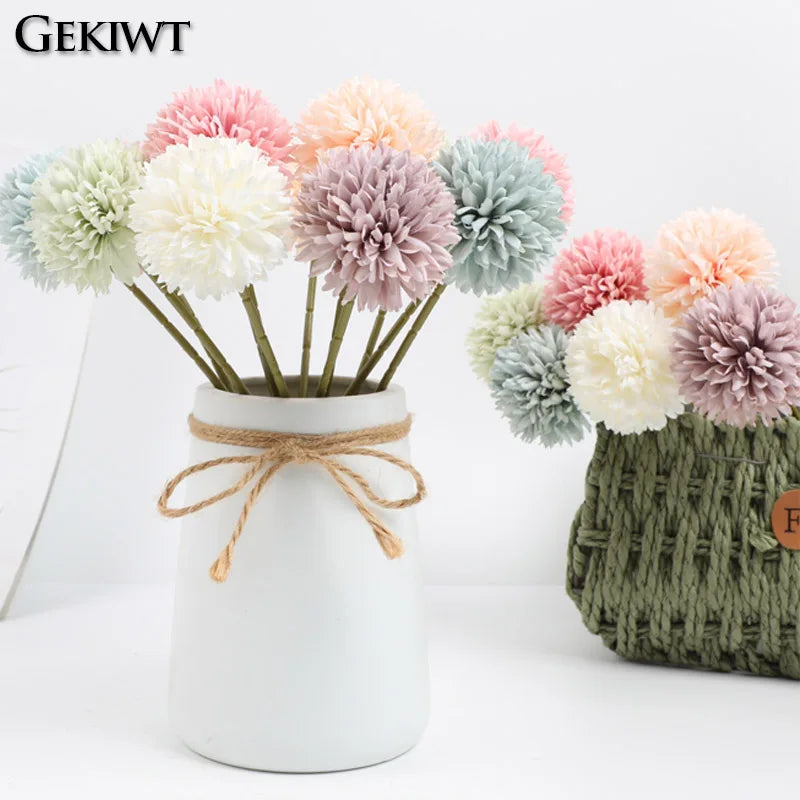 bouquet fleurs artificielles hortensia blanc rose vase blanc panier osier moderne