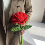 bouquets fleurs peluche rouge vert jaune marron rose crochetées intérieur mariage anniversaire