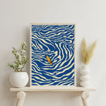affiche moderne surfeur bleu blanc jaune vague ondulée rectangle vertical sans cadre