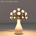 lampe poser led rouge blanche texture bois moderne points blancs chapeau