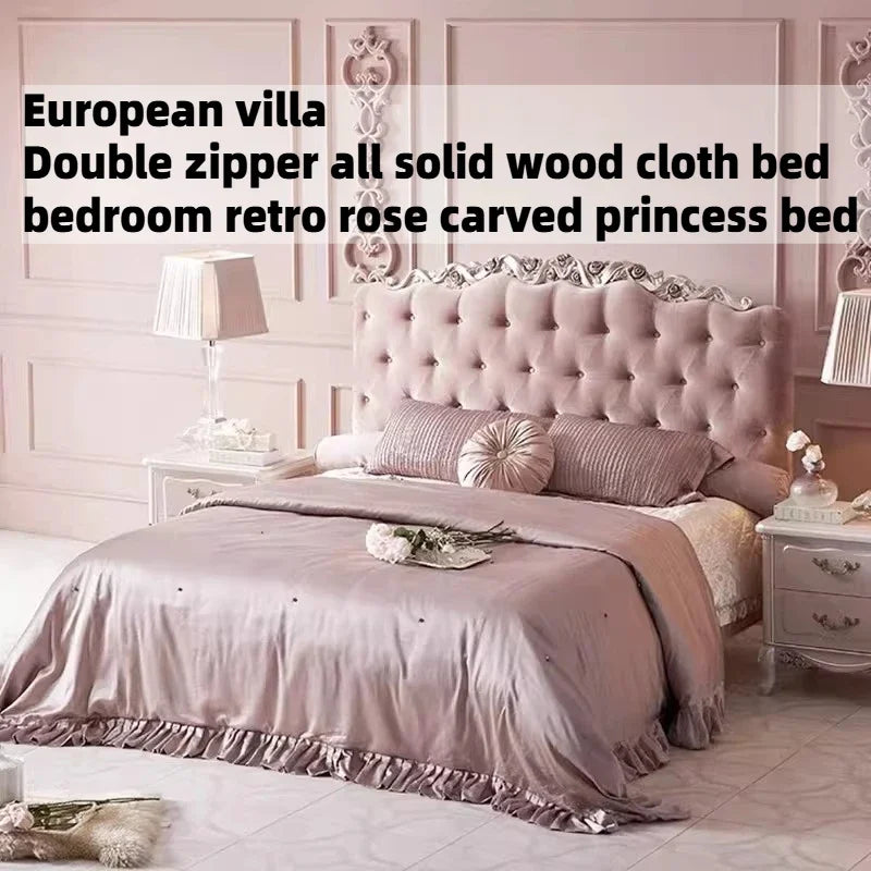 lit double bois rose pâle tissu capitonné vintage classique oreillers draps coussin décoratif