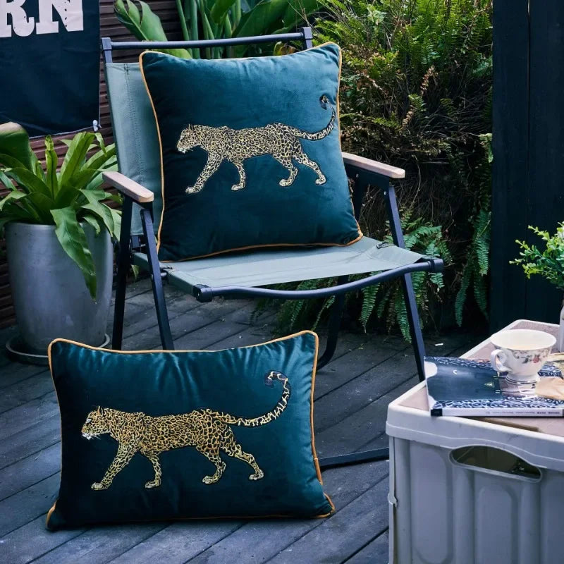 taies d'oreiller brodées léopard doré élégant non toxique polyester respectueux environnement fixations maison hospitalière