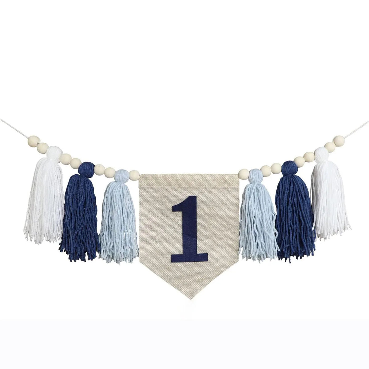 guirlande festivite couronne numerale deco chambre enfant motif pompon boho couleur neutre festive