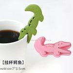 biscuits animaux dessin animé emporte pièces créatifs chats cerfs écureuils marron vert jaune
