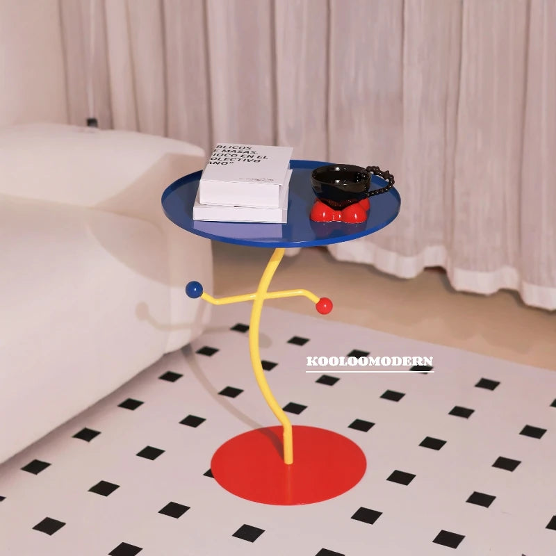 table basse moderne métal couleur bleue jaune rouge artistique salon