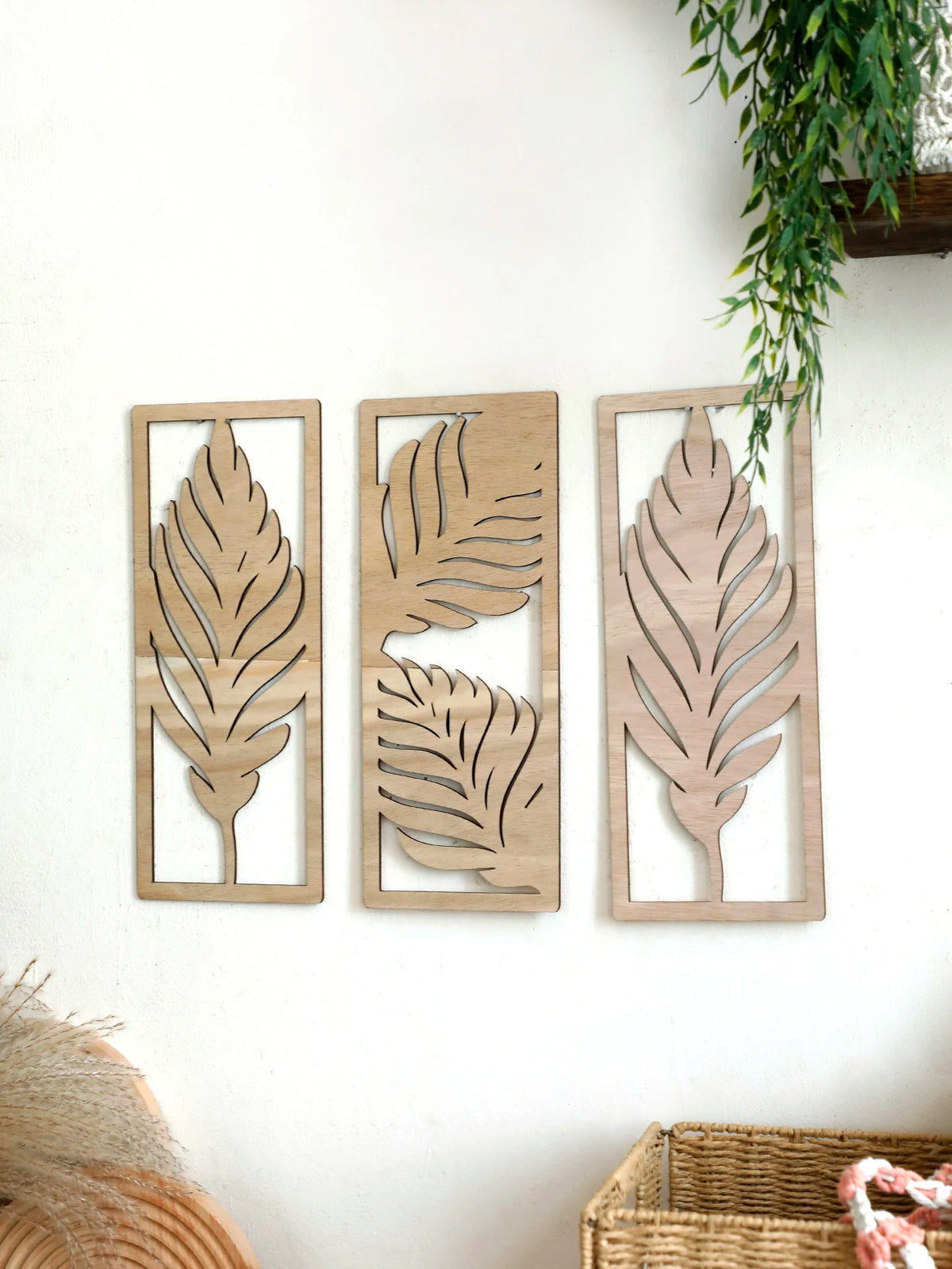 panneau décoratif mural moderne feuilles stylisées bois beige clair minimaliste accueil chambre salon quà