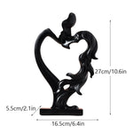 statuette moderne couple enlacés forme cœur résine blanche dorée argentée romantique decoration interieur base