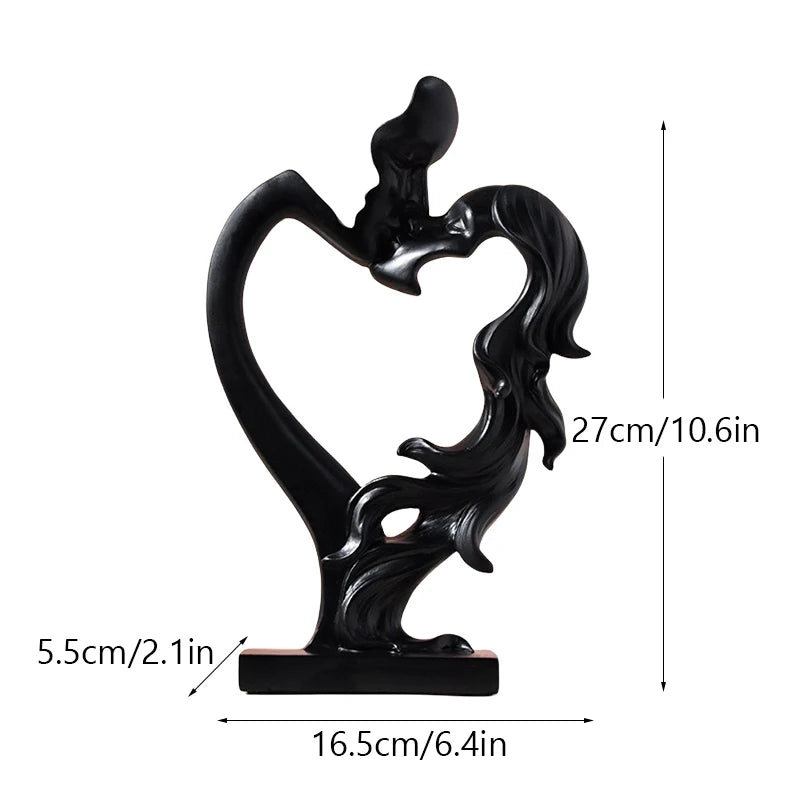 statuette moderne couple enlacés forme cœur résine blanche dorée argentée romantique decoration interieur base