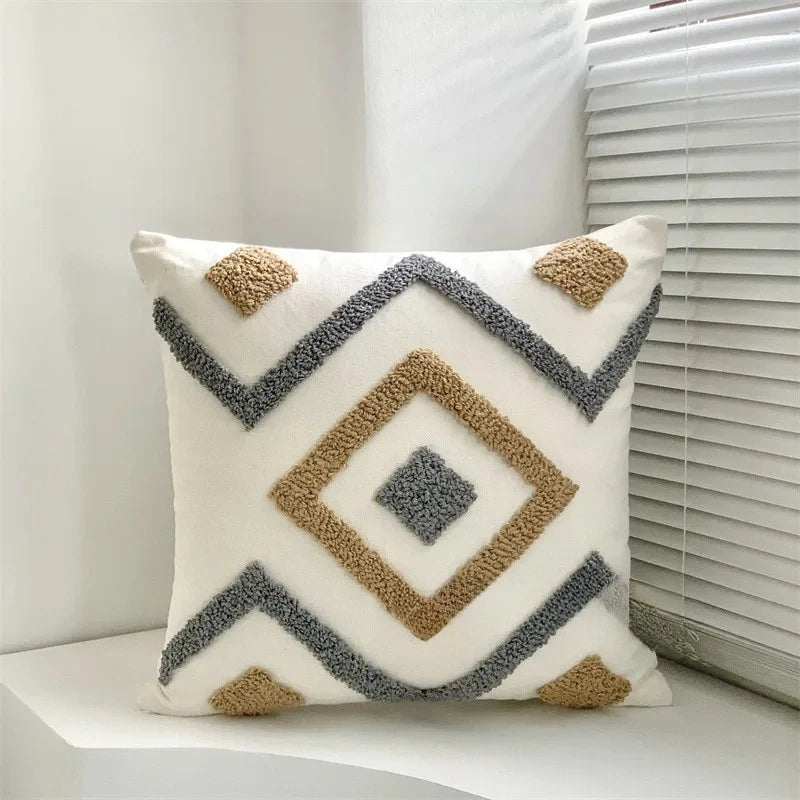 coussin brodé polyester moderne bohème motif géométrique blanc beige bleu gris marron 45x45cm