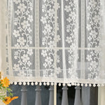 rideau broderie fine fleurs blanches transparent blancs pompons cuisine romantique français