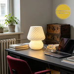 lampe poser contemporaine marron blanc jaune texture marbrée motifs géométriques opacité minimaliste
