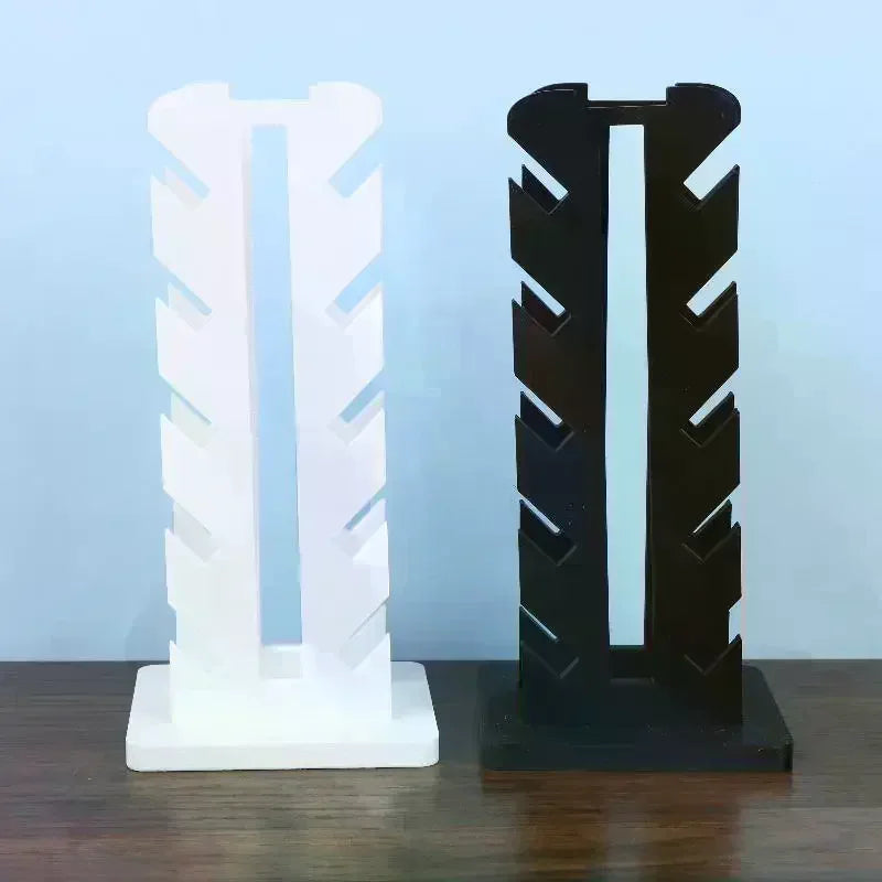 support planche roulettes blanc noir structure géométrique moderne minimaliste