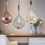 lampe suspendue moderne rose transparent fumé gris goutte forme allongée industriel fil apparent métal