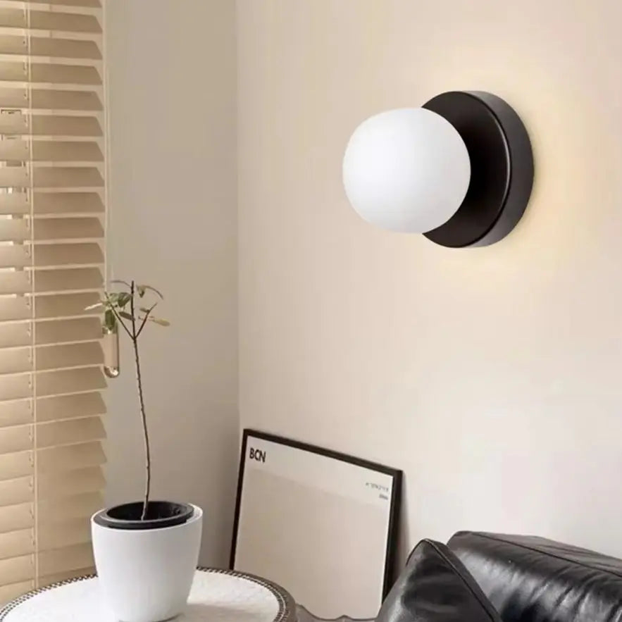 applique murale moderne sphère translucide vert olive beige rose rouge noir