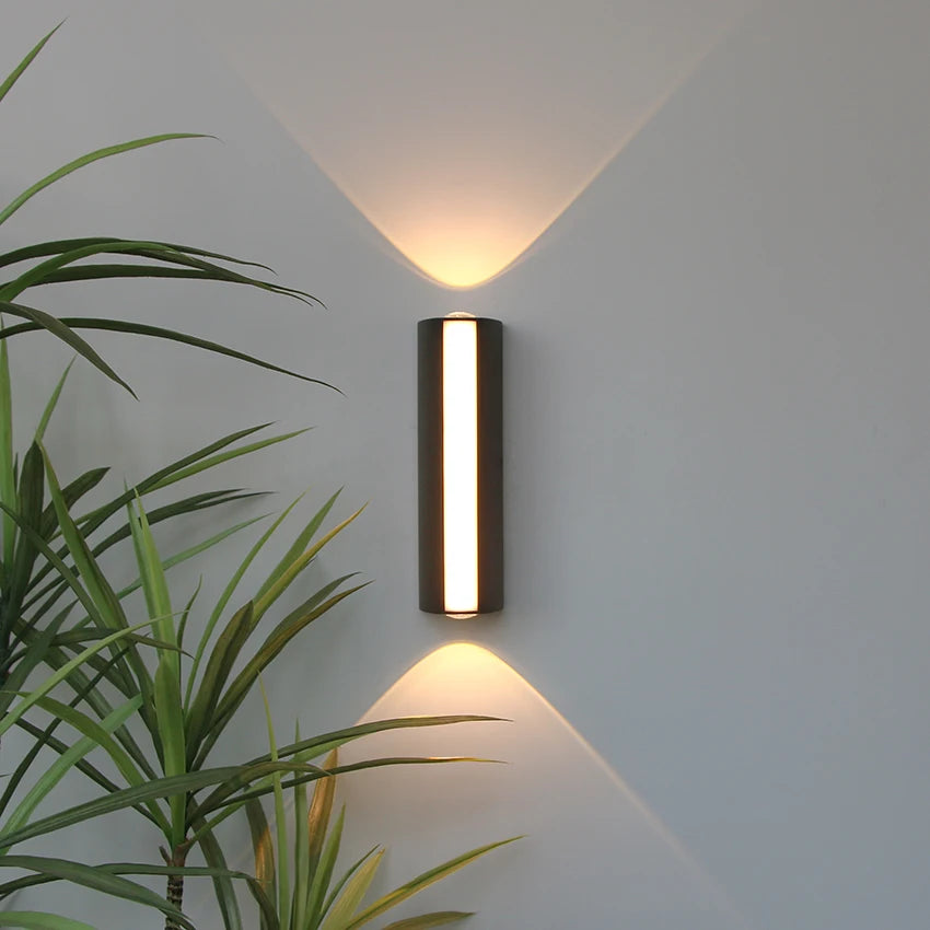Detail de l'applique murale LED avec finition aluminium cuisson