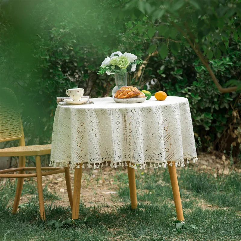 nappe table crochet pompons dentelle beige motifs floraux boho chic réutilisable coton table restaurantextérieur