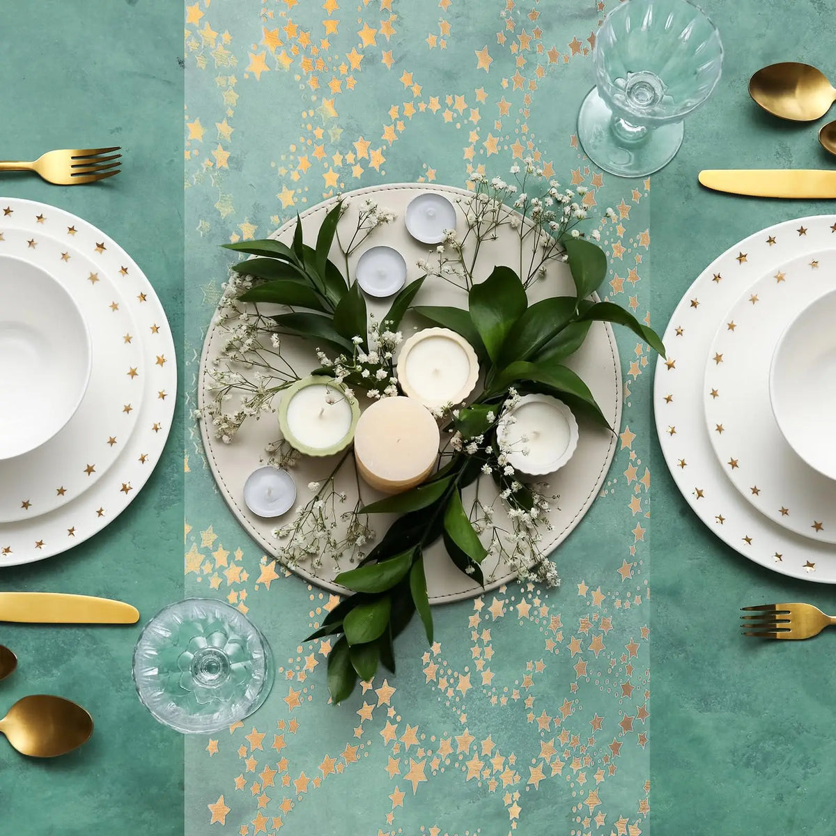 rouleau chemin table étoiles motifs argentés dorés festif translucide polyester maison