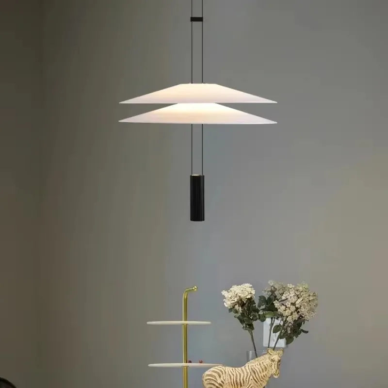 suspension lumineuse moderne minimaliste blanc noir rond lisse opaque câble noir