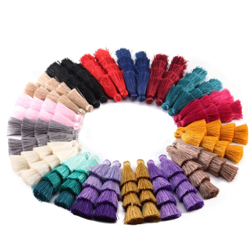 pompons franges polyester décoratifs modernes couleur bleu noir beige rose violet vert jaune blanc