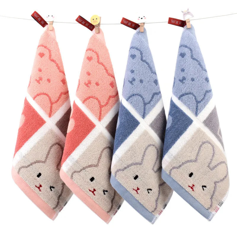 serviettes coton animées dessin triangles lapins nuages étoiles clips enfants rose bleu