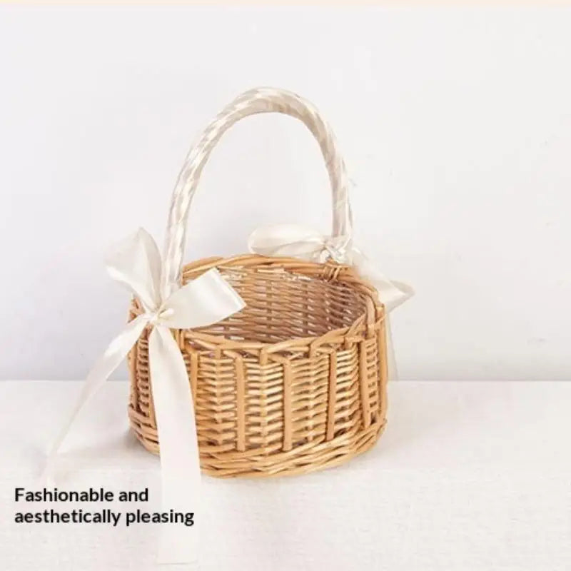 panier rangement tressé bambou anse rubans colorés rustique décor maison filles