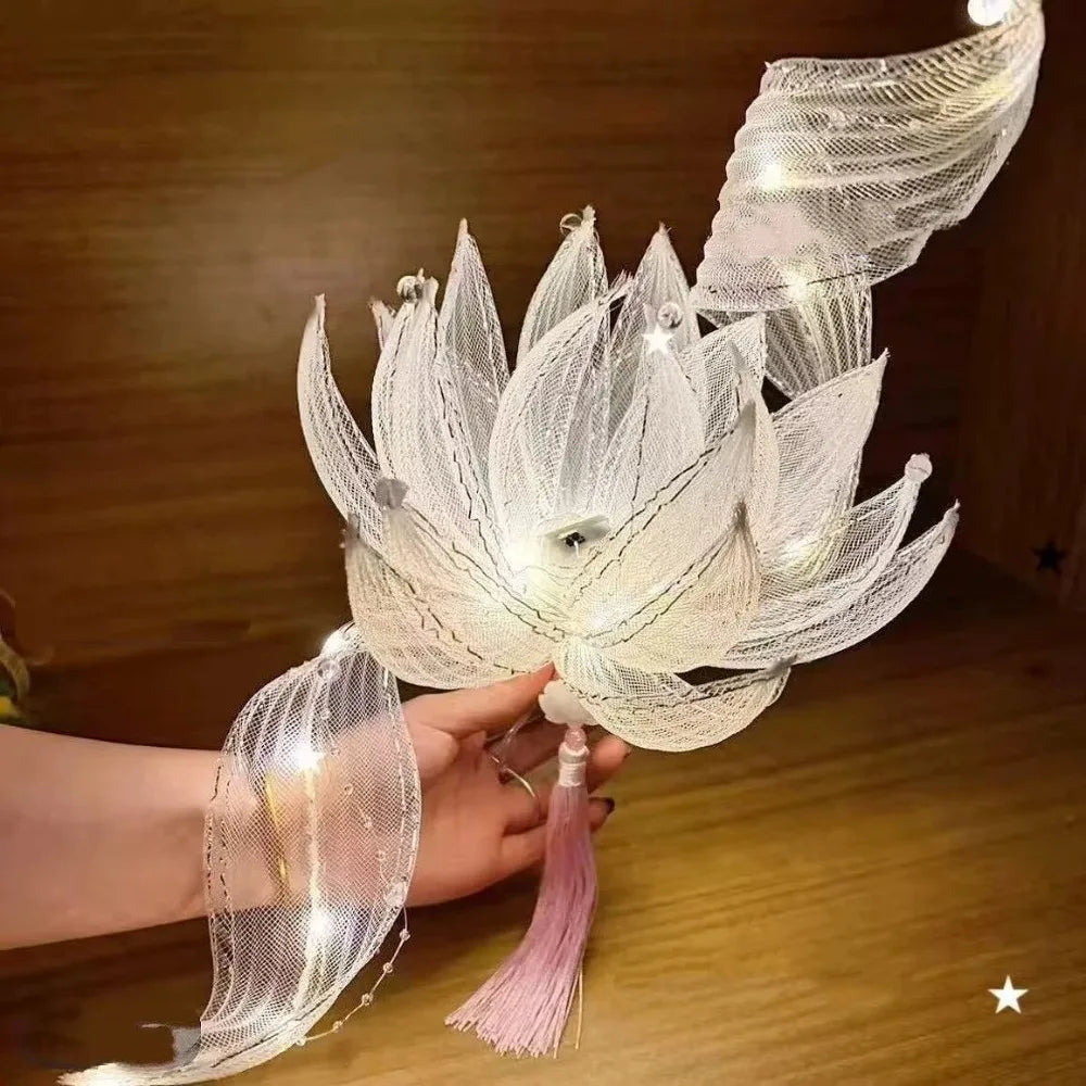 décoration lotus lumineux LED bleu rose jaune scintillant transparent événementiel artisanal
