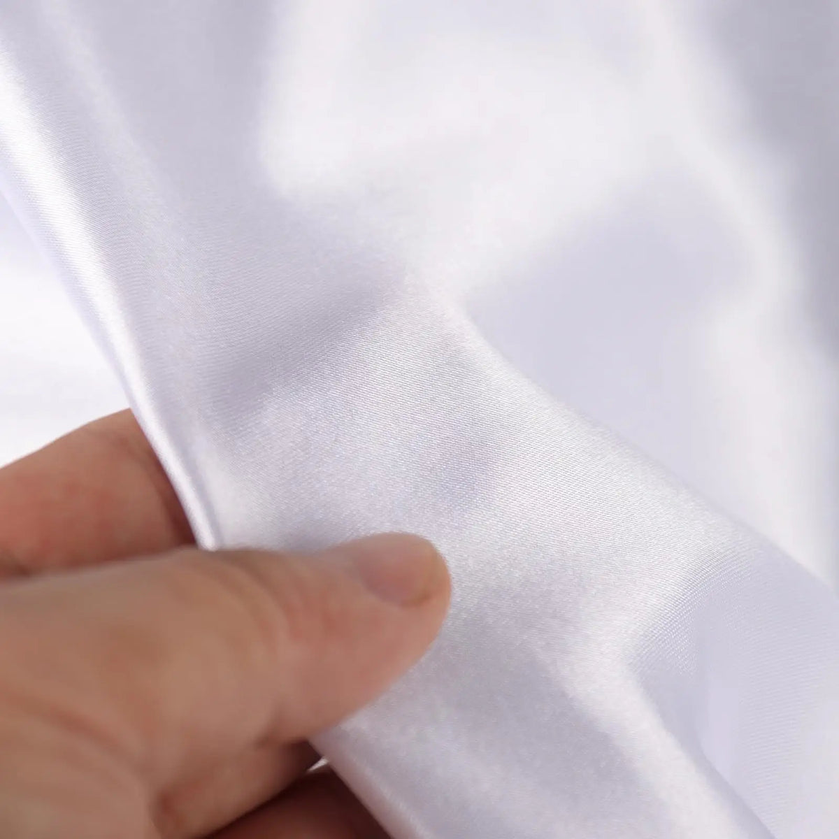 nappe satinée plissée élégante table blanc réutilisable festives occasions thématiques