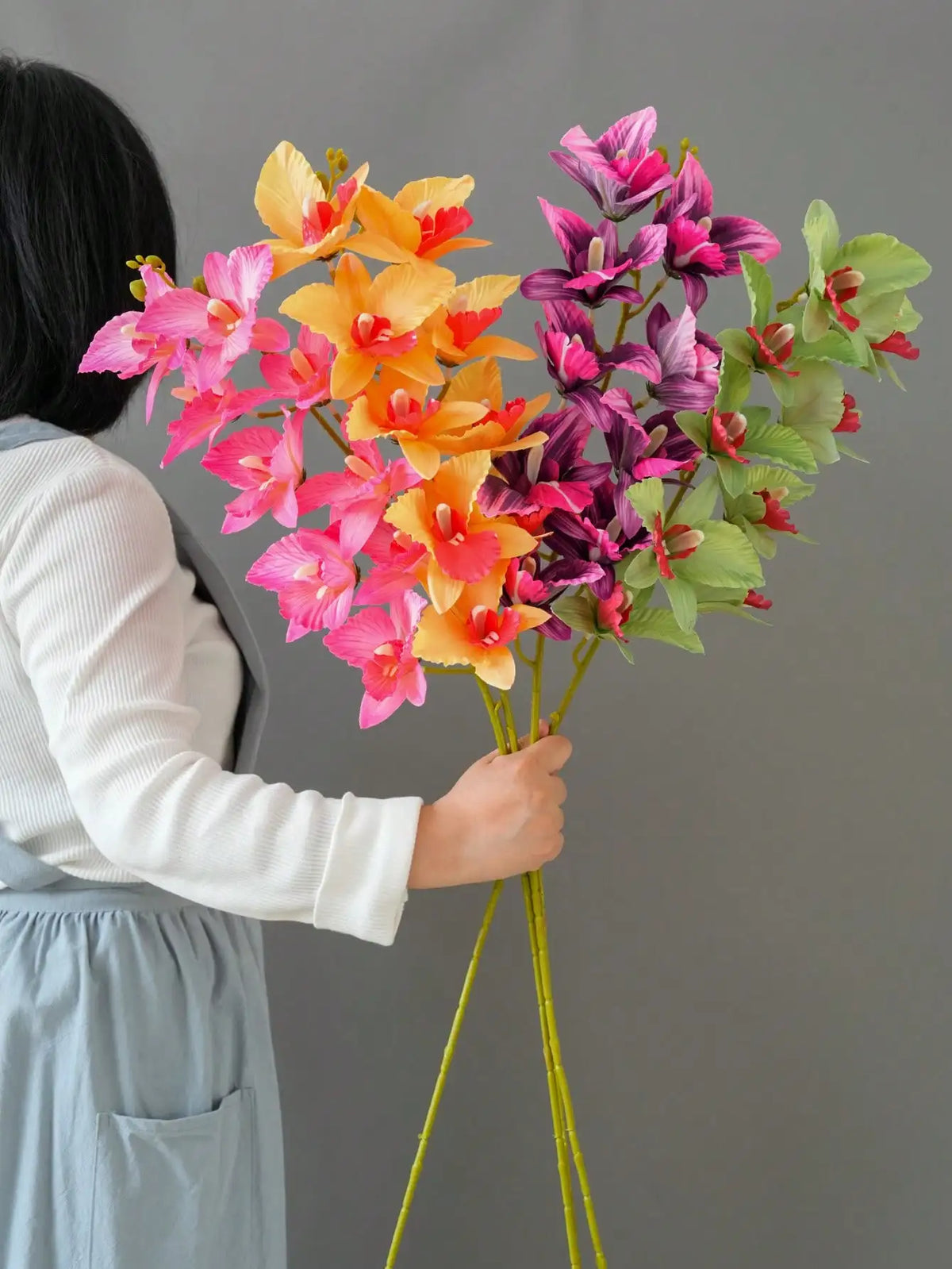 décoration intérieure moderne bouquet artificiel orchidée papillon violet rose blanc vert mariage anniversaire