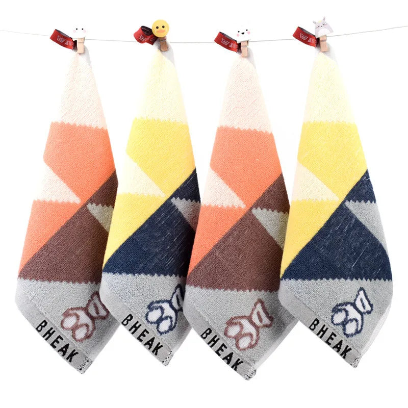 serviettes coton animées dessin triangles lapins nuages étoiles clips enfants rose bleu