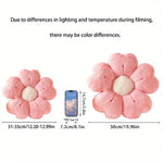 coussin décoratif fleurs stylisées peluche douce rose clair blanc moderne