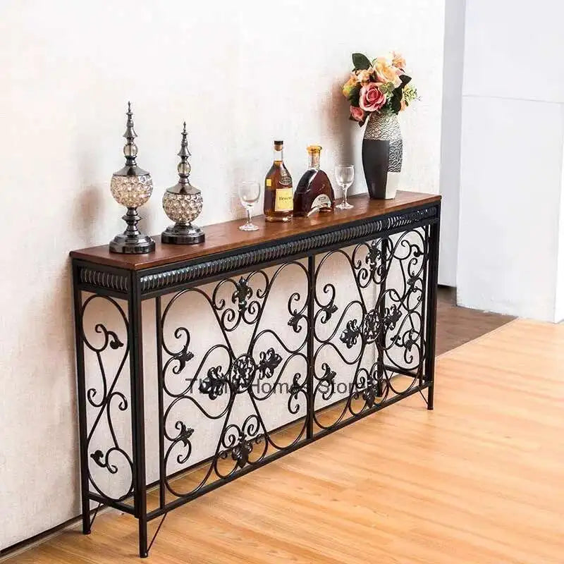 console classique vintage bois ornements floraux marron noir blanc decoration salon couloir
