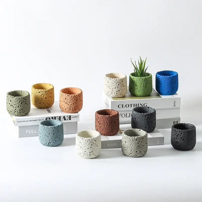 Pot de fleurs en ciment imitation pierre volcanique design nordique