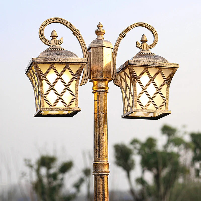 lampadaire classique or noir deux têtes éclairage extérieur ip55 led