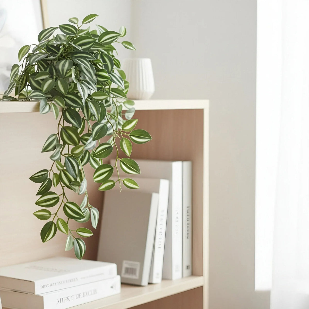 plante suspendue artificielle soie feuilles vertes blanches rayées décoration maison intérieure naturelle