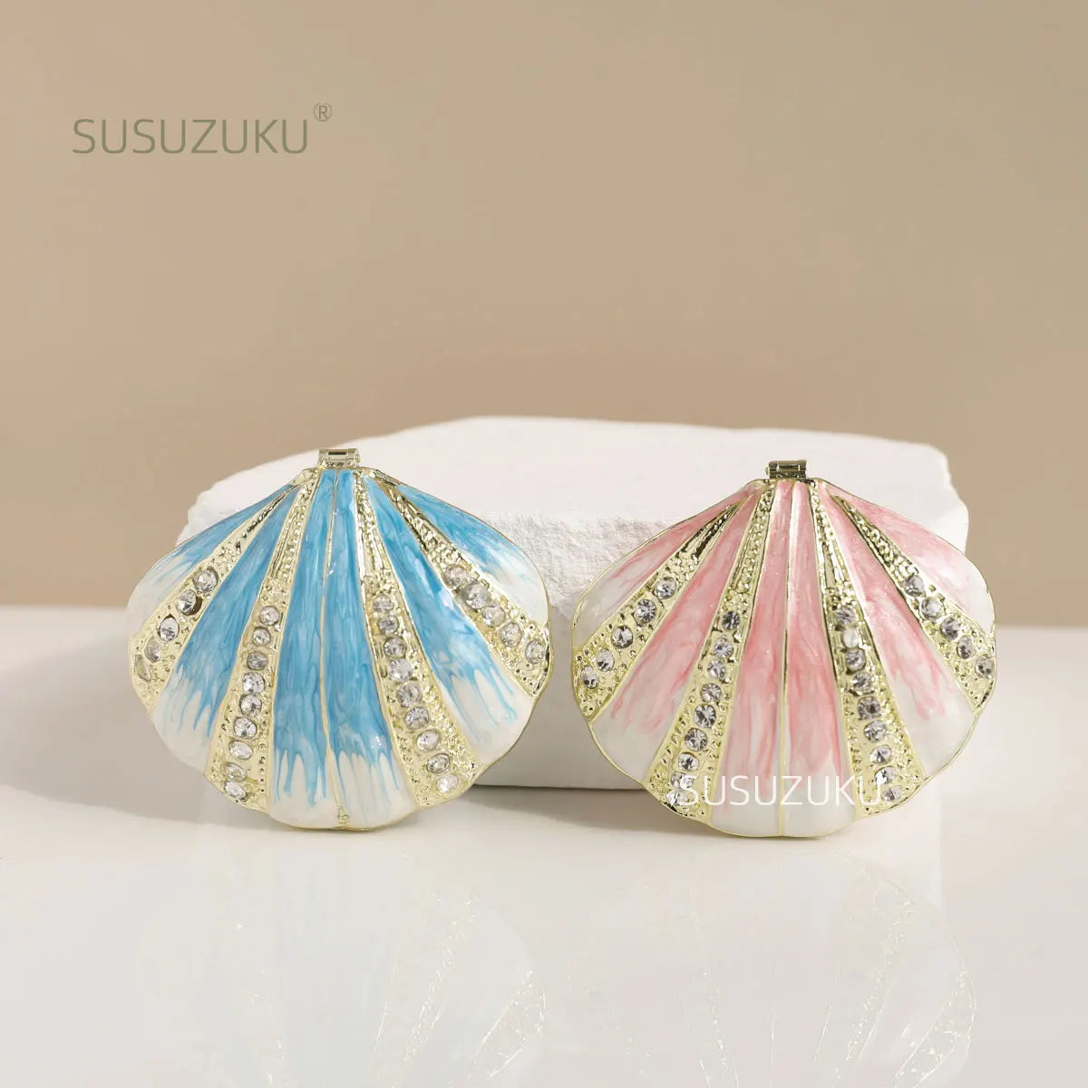boîte bijoux métal rose blanc bleu doré rayures strass classique élégante transport plateau