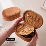 boîte bijoux cuir velours marron clair moderne boucles oreilles bagues colliers bracelets