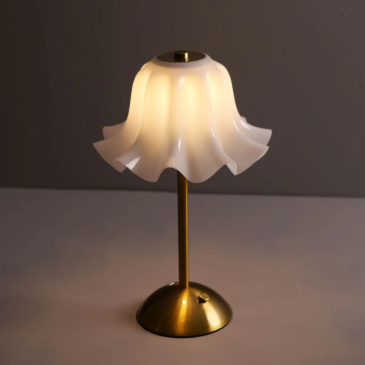 veilleuse fleur lampe table blanc moderne opacité plissé rechargeable couleurs réglables ambiance salon